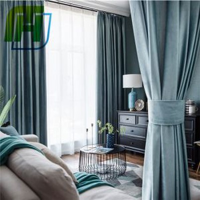 Матовый бархатный занавес